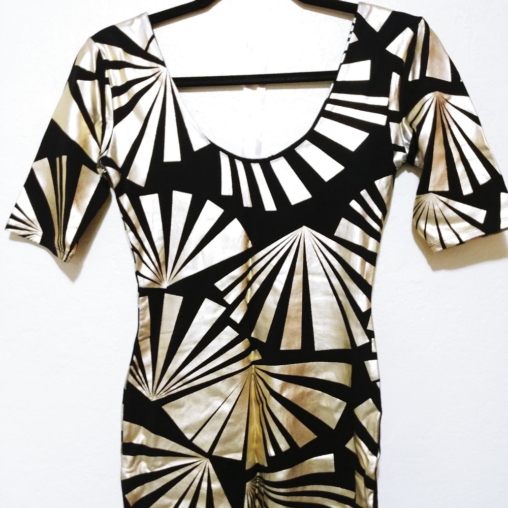 Dress - Picture 2 of 4